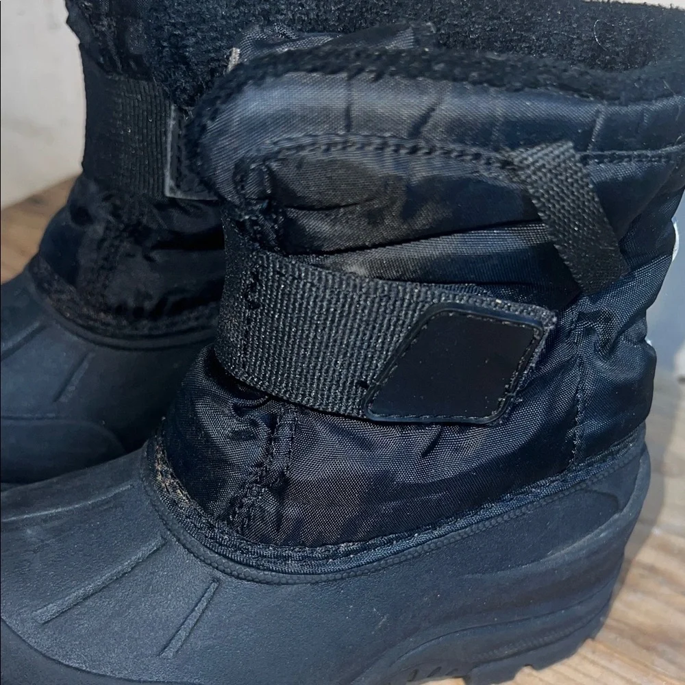 Size 8 One Step Ahead Black Winter Boots with Velcro Strap. Snow, ice.
